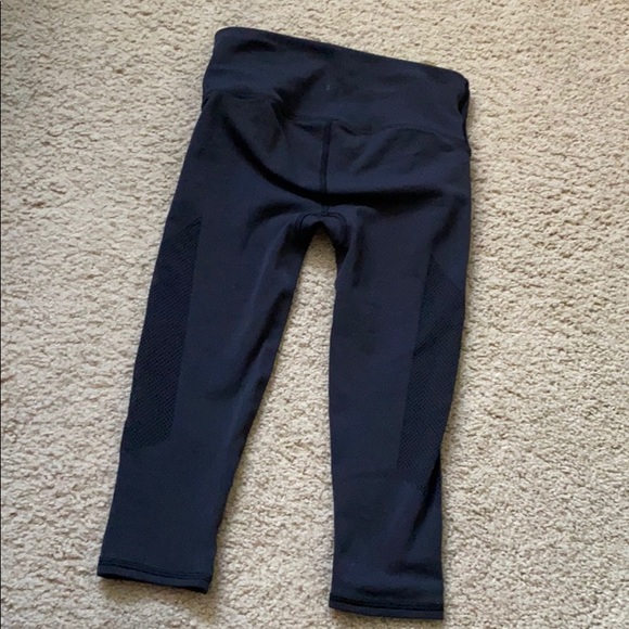 Lululemon crop leggings - Picture 2 of 5